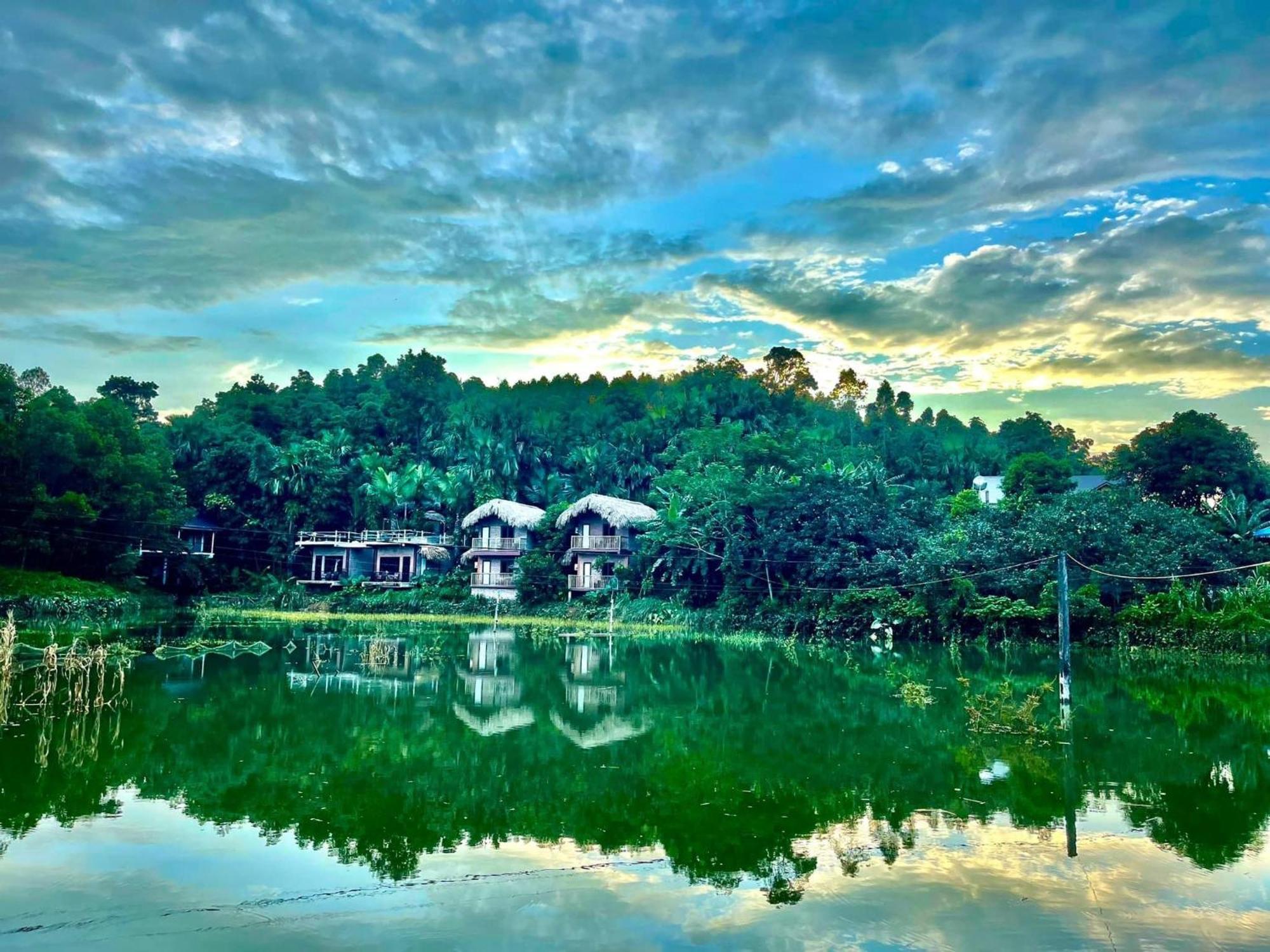 Vu Linh Palm House Homestay - Bungalow Yen Bai Exterior photo